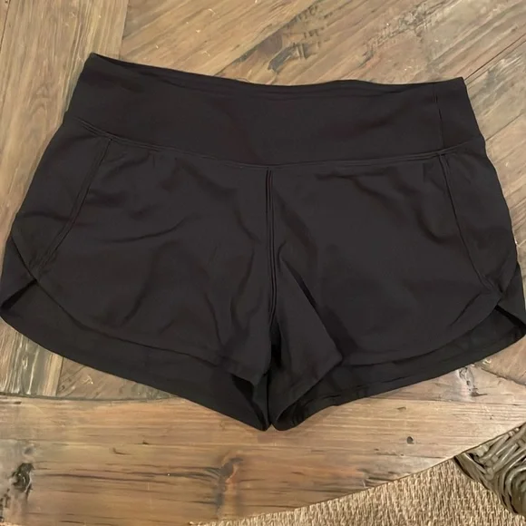 Lululemon Ivivva girls black shorts size 14 - Picture 3 of 4